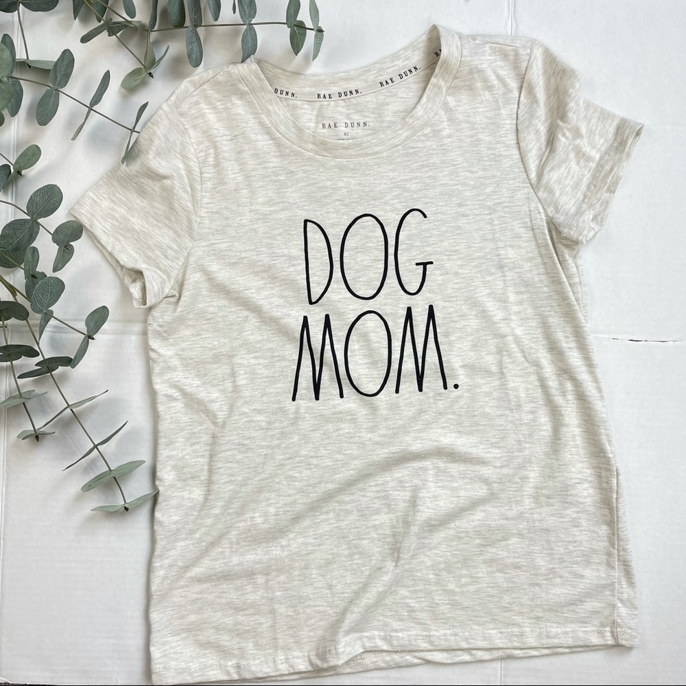 NWOT Rae Dunn DOG MOM Tee